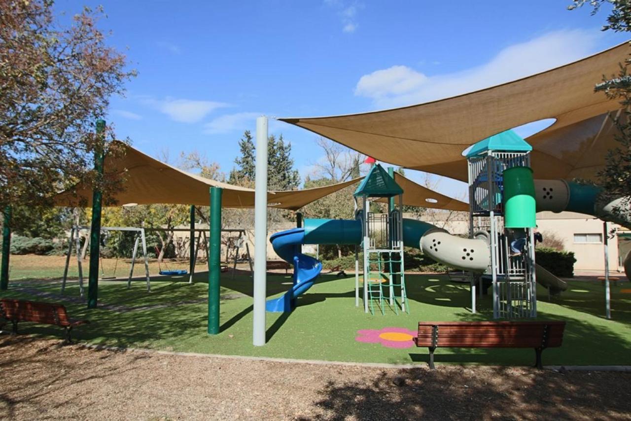 Etnachta Kibbutz Afik Exterior foto